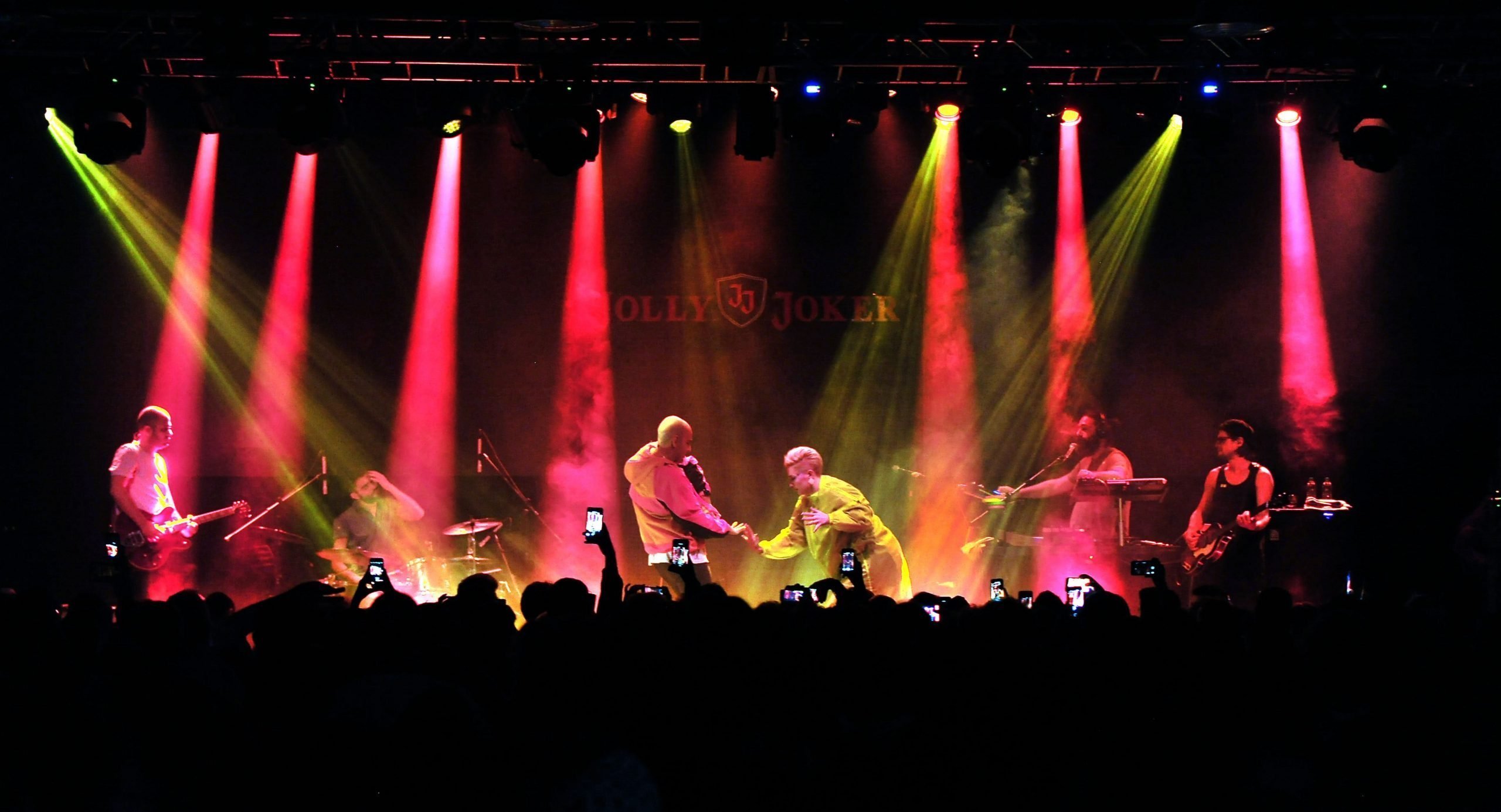 Alternatif Müzikte Bir Çığır : Büyük Ev Ablukada 5