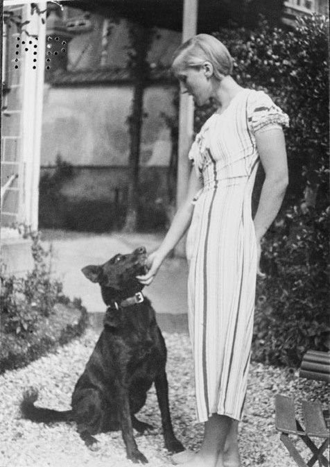 Picasso'nun Milyon Dolarlık Tablosu: Women Sitting Near A Window 7