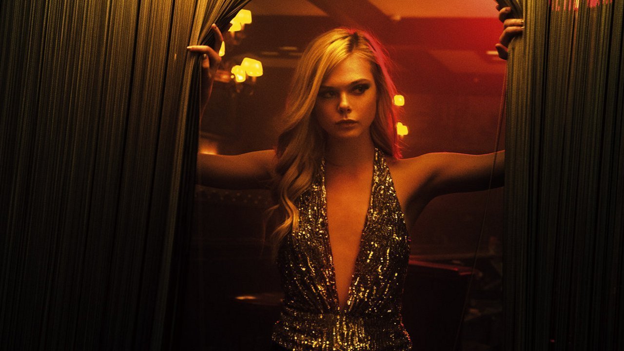 Neon Şeytan: Tapınılan Kutsal Güzellik 9