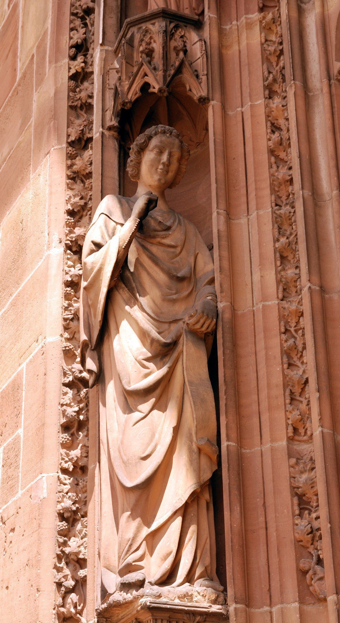 Gotik Akımının Heykel Sanatına Yansımaları 16