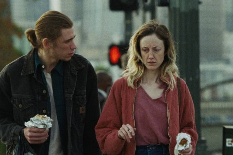 To Leslie: Country Şarkılarının Rüzgarında Kaybolmuş Bir Kadının Portresi 8