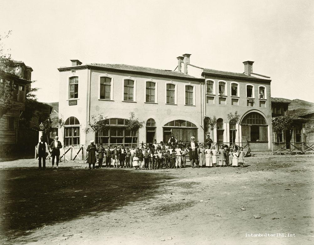 Osmanlı Dönemi'nde Kız Çocuklarının Eğitimi 10