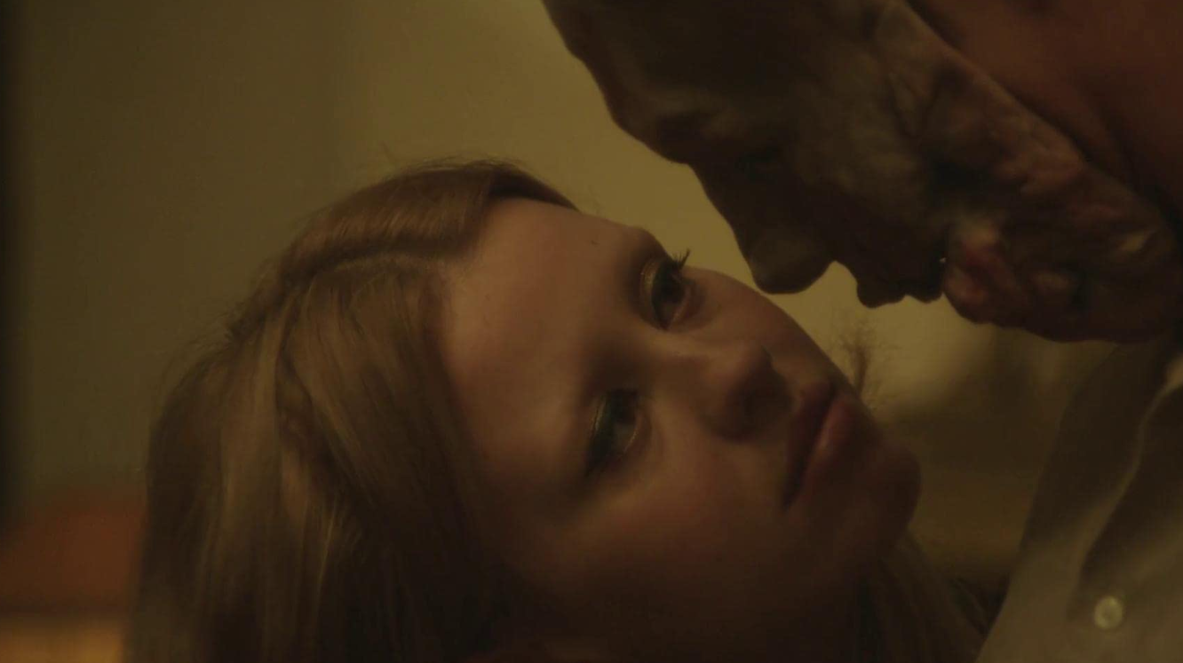 Mia Goth: Sınırları Zorlayan Korku Kraliçesi 13