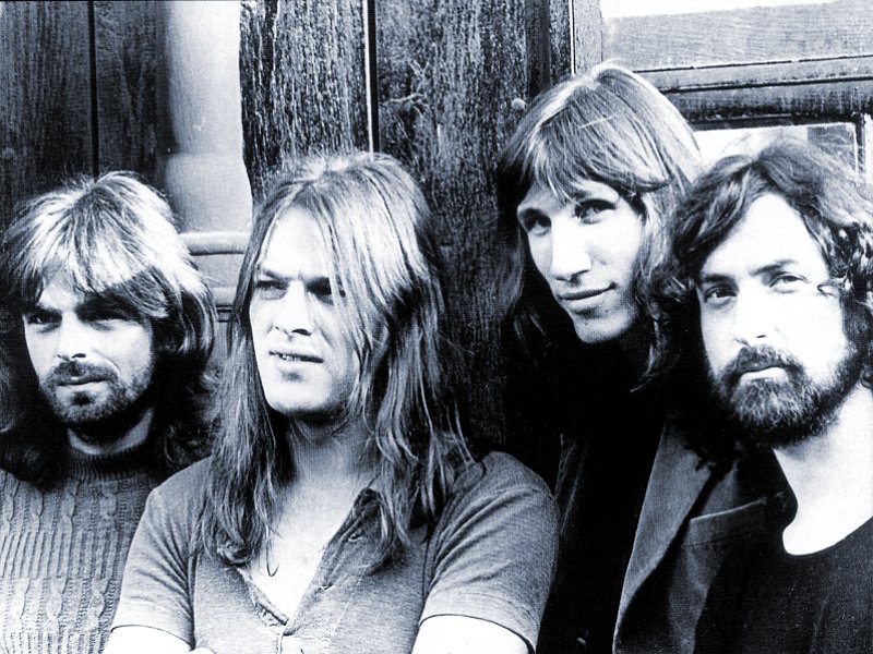 Nedir Bu Şarkının Hikayesi: Anısına 9 The Pink Floyd
