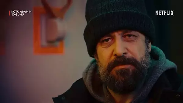 Kötü Adamın 10 Günü: Sadık Kötü Olmayı Seçiyor 10