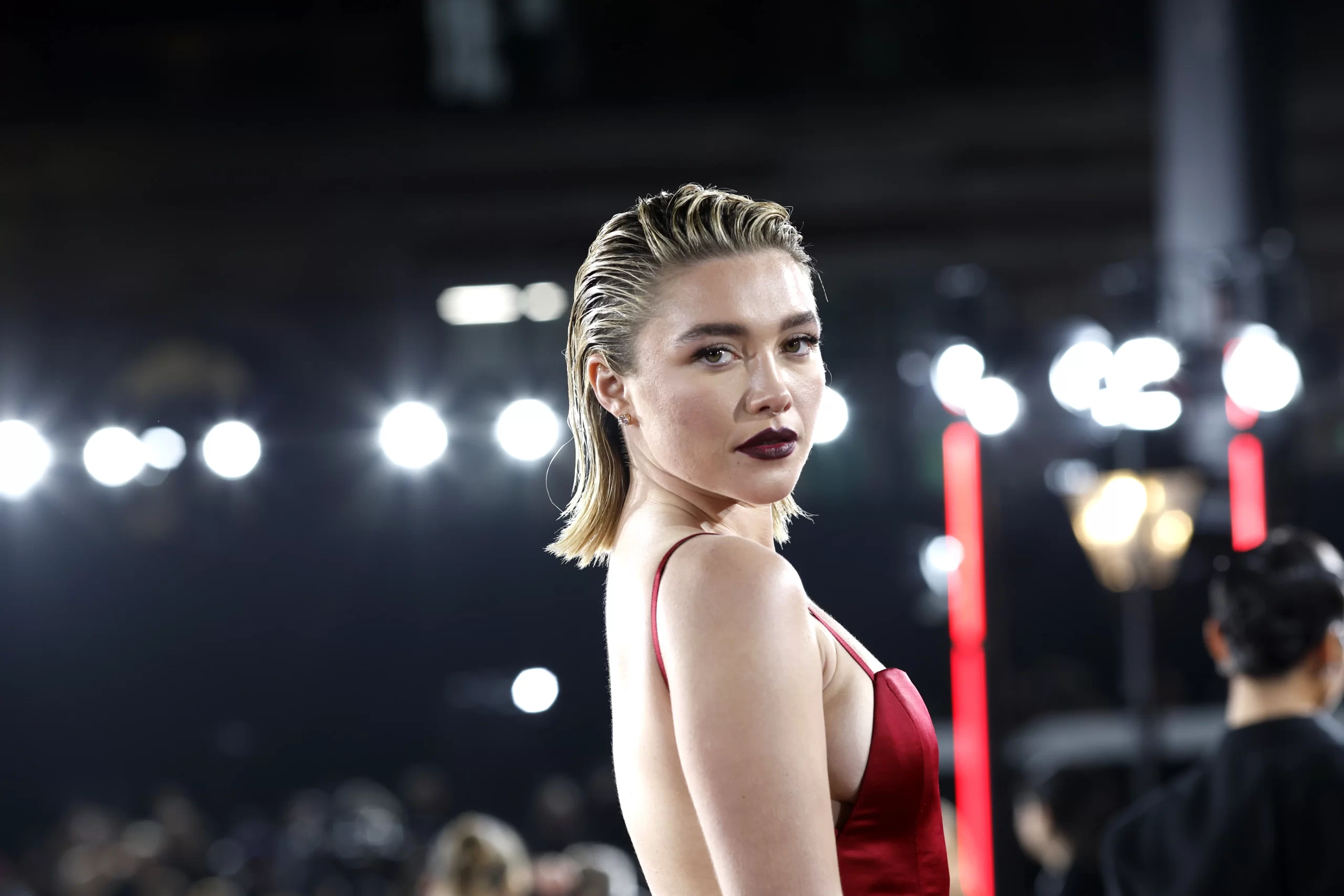 Florence Pugh: Parlayan Bir Yıldız 10