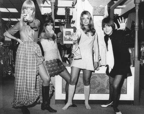 Eteklerin Dansı - Giyimdeki Değişimin ve Kültürel Zenginliğin Sembolü 40