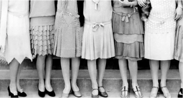 Eteklerin Dansı - Giyimdeki Değişimin ve Kültürel Zenginliğin Sembolü 23