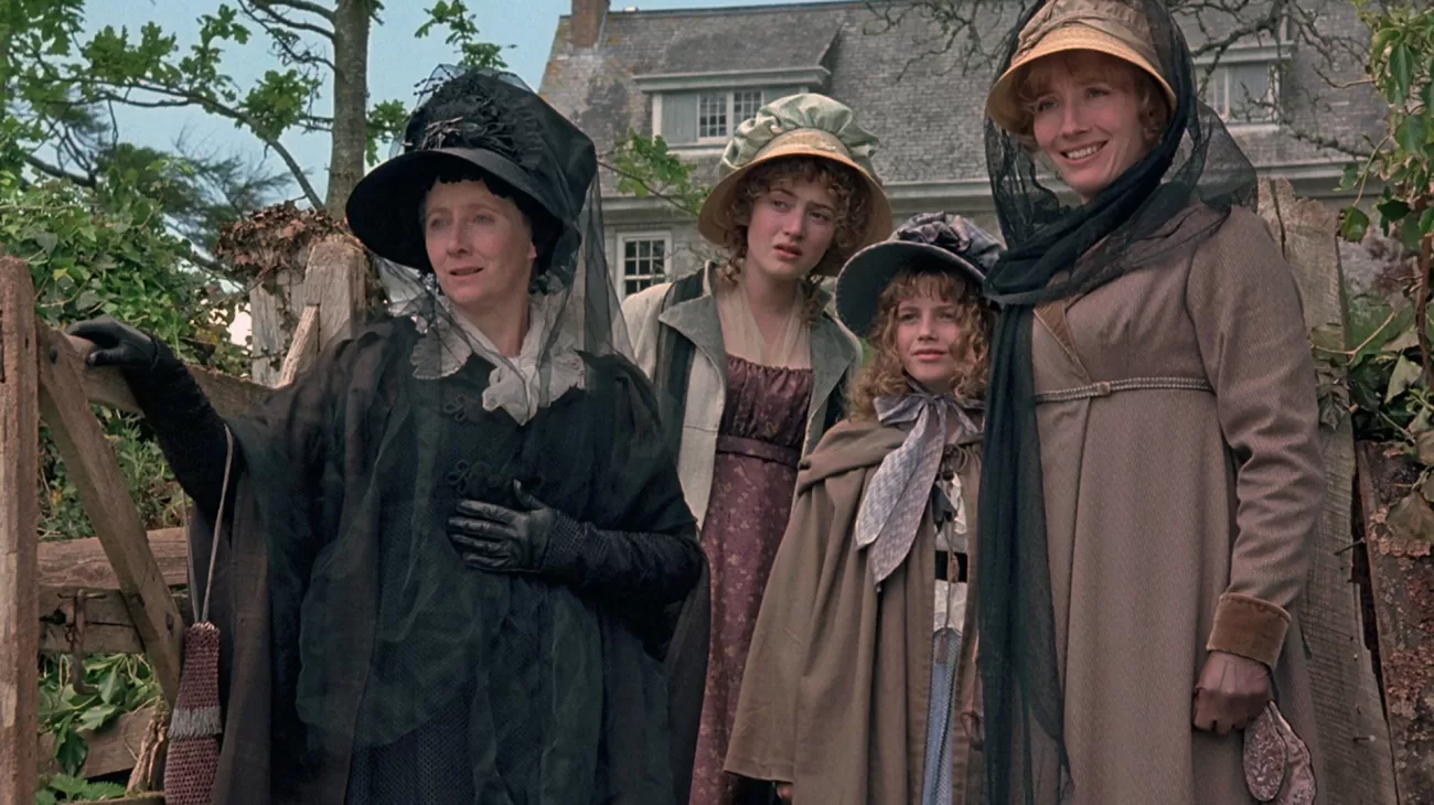 alternate ending - Söylenti Dergi Mrs. Dashwood ve kızları Marianne, Margaret ve Elinor. Alternate Ending.