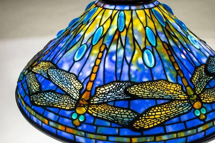 Lillian-Nassau-LLC-Dragonfly-Table-Lamp-High-Resolution-2 - Söylenti Dergi