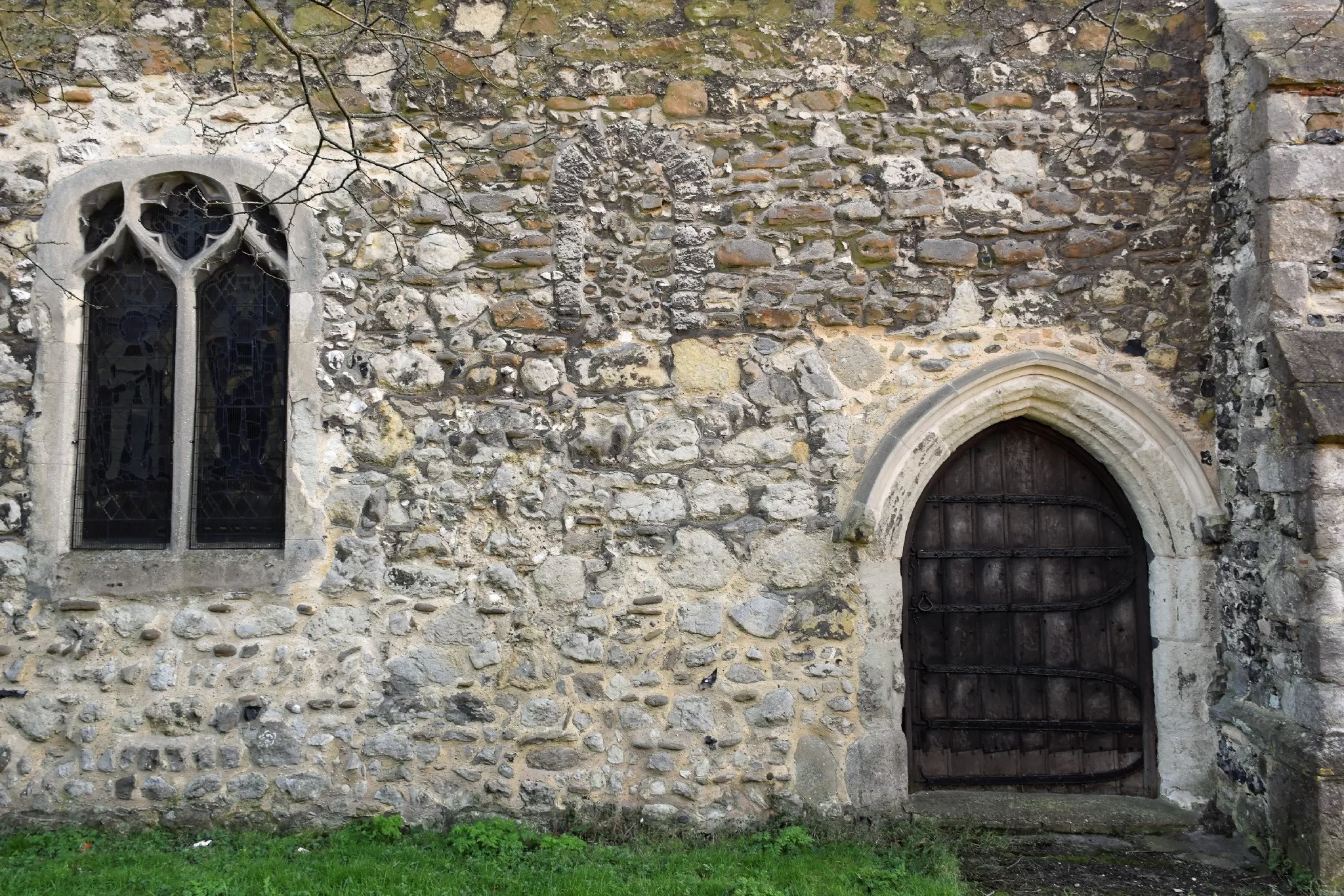Fobbing-Church-Essex-Window - Söylenti Dergi