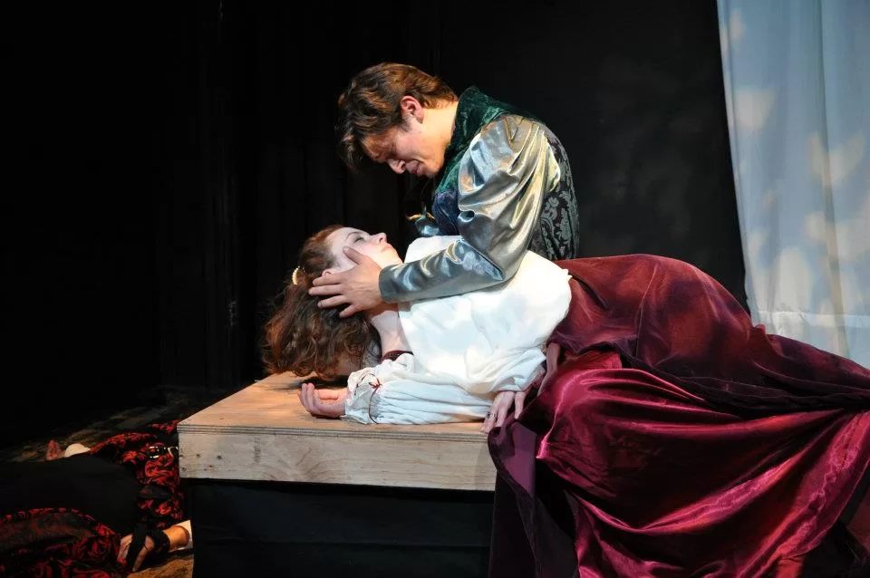 Romeo ve Juliet LA - Söylenti Dergi