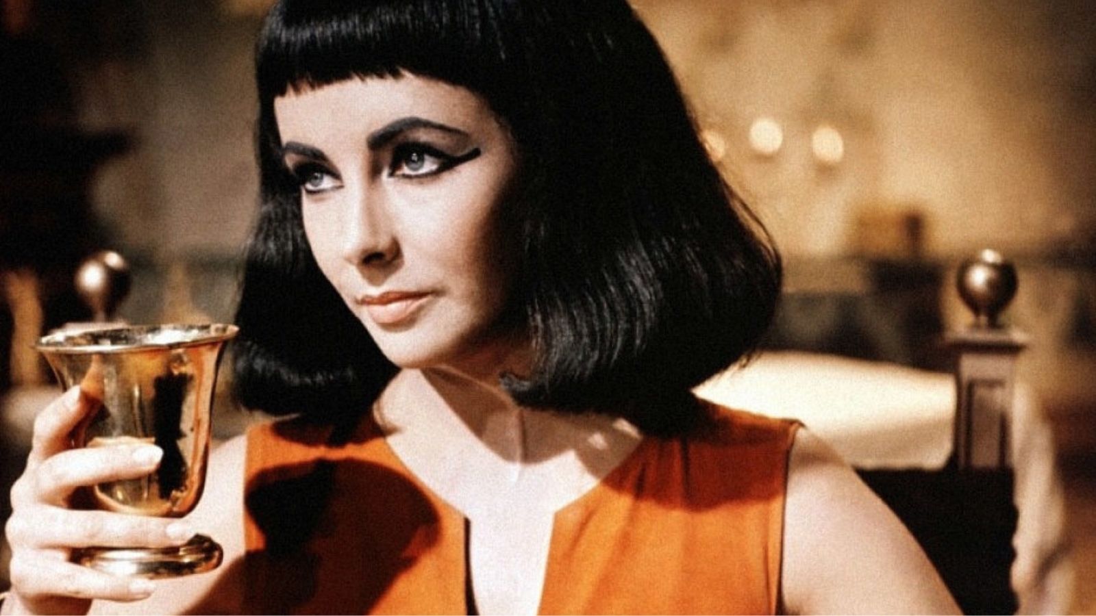 Elizabeth Taylor: Hollywood'un Menekşe Gözlü Oyuncusu 25