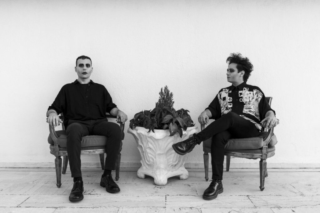Depeche Mode Grubunu Seviyorsanız Beğenebileceğiniz Sanatçılar 9