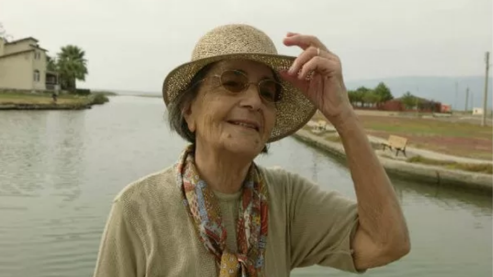 Gülten Akın Şiirlerinde Kadın 5