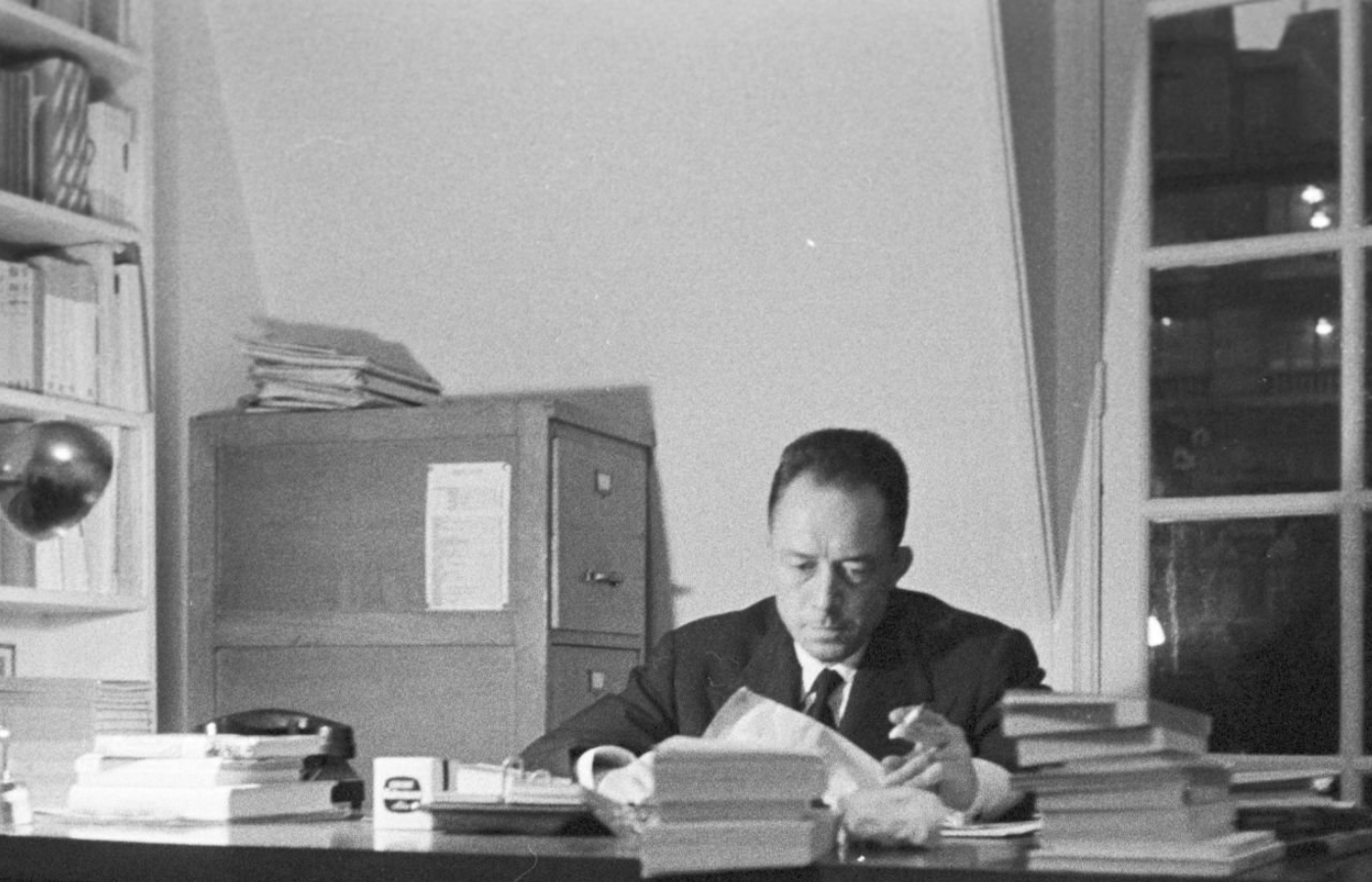 Albert Camus: Varoluşun Nobel’e Yolculuğu 8