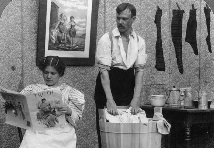 cinsiyet rollerinin değişmesi durumunu anlatan bir görsel
