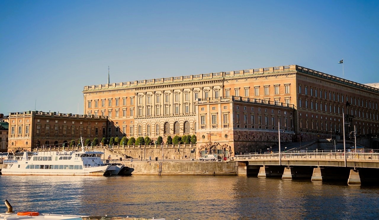 Stockholm'de 24 Saatte Görülmesi Gereken 8 Yer 16 Stockholm'deki Kraliyet Sarayı'nın fotoğrafı.