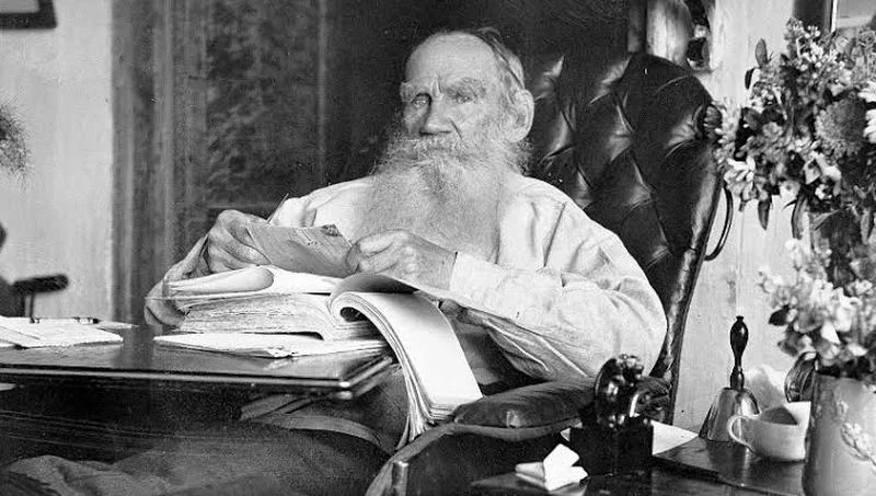 Dostoyevski ve Tolstoy Karşılaştırması: Rus Edebiyatının İki Kutbu 6