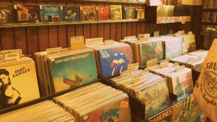 70'ler Müzik Plakları | pinterest.com