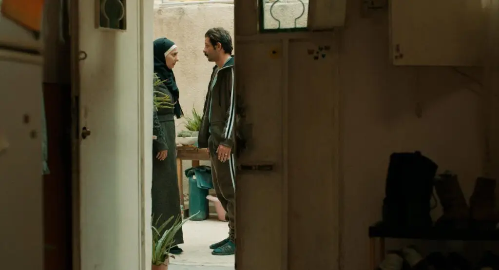 İnşallah Erkek Olur Film İncelemesi: Erkek Egemen Düzenin Gölgesinde Kadının Mücadelesi 9