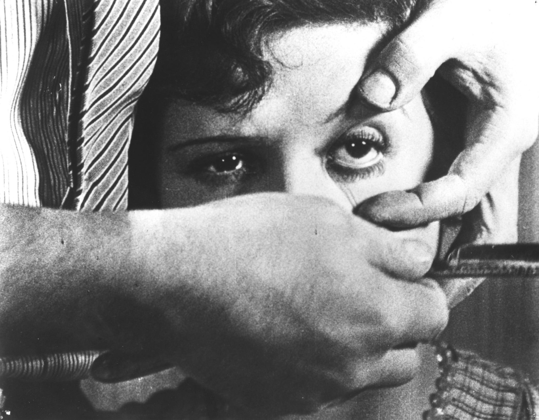 un chien andalou - Söylenti Dergi