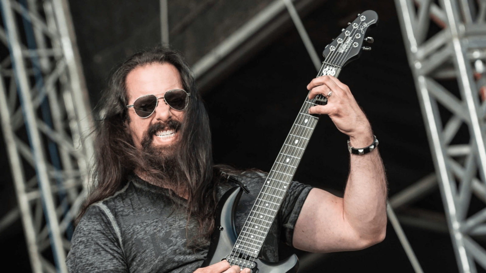 Metal Müziğin Tüyleri Diken Diken Eden 10 Gitar Solosu 3