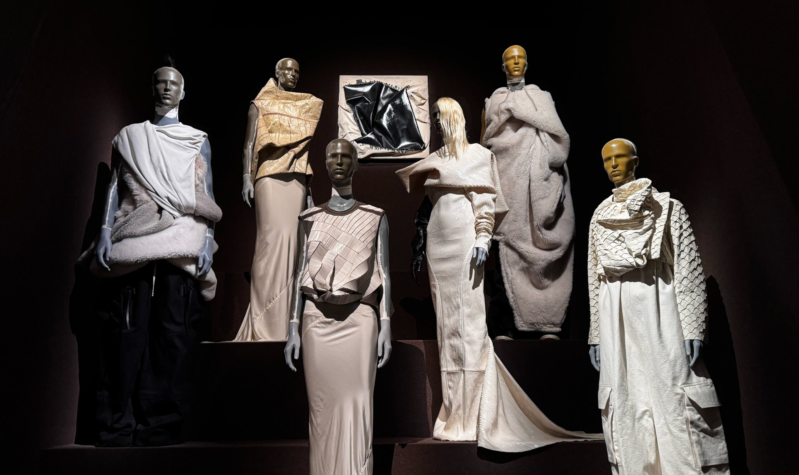 Rick Owens, Temple of Love: Moda ve Varoluş Üzerine Bir Manifesto 10