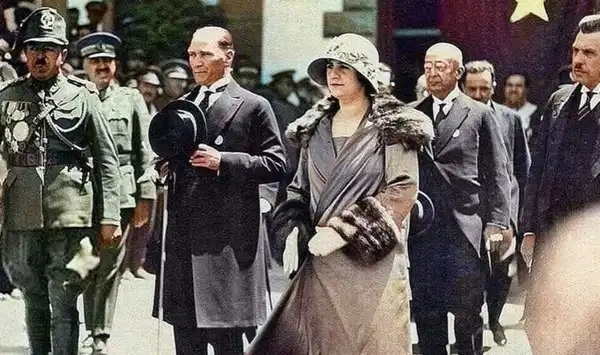 1923'ten 2025'e: Cumhuriyet Romanında Kadın ve Kimlik 7