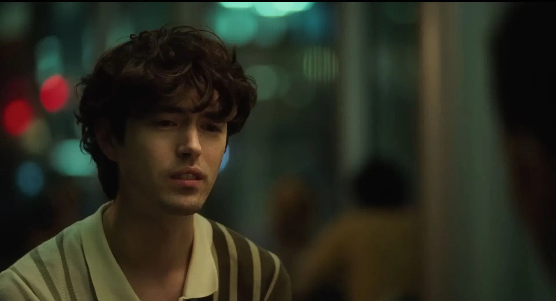 Twinless Film İncelemesi: İki Yalnız, Bir Kayıp 9