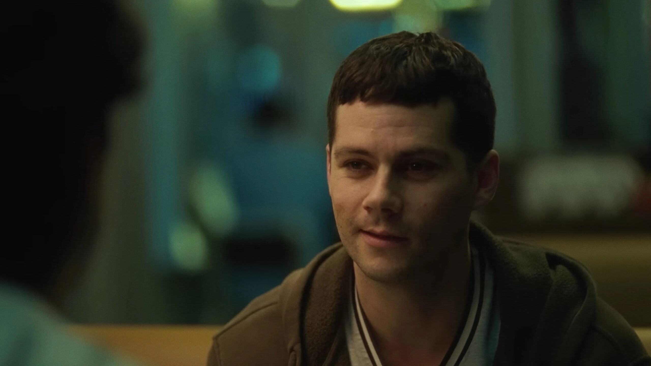 Twinless Film İncelemesi: İki Yalnız, Bir Kayıp 7